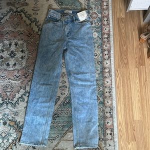 Abercrombie 90’s straight ultra high rise jeans in light wash